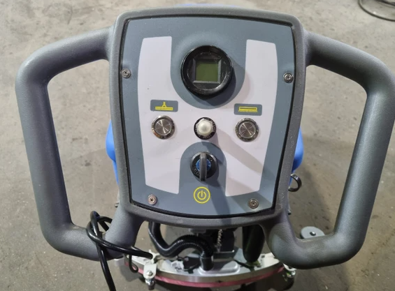 Аккумуляторная поломоечная машина iClean C460S (АКБ) — изображение 2