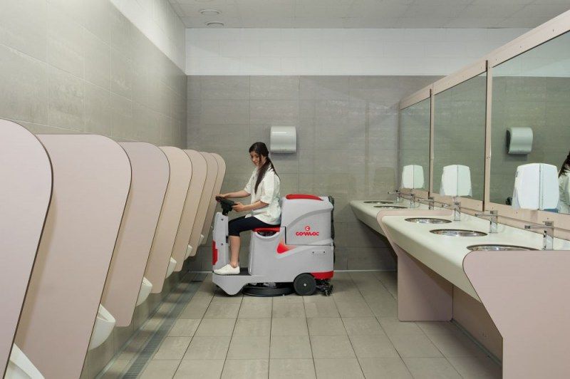 Поломоечная машина с сиденьем Comac Innova 55 B — изображение 5